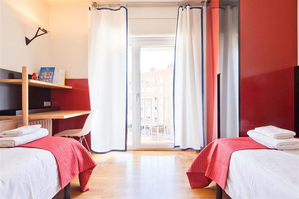 Stay U-Nique Apartments Salvador Espriu Барселона Стая снимка