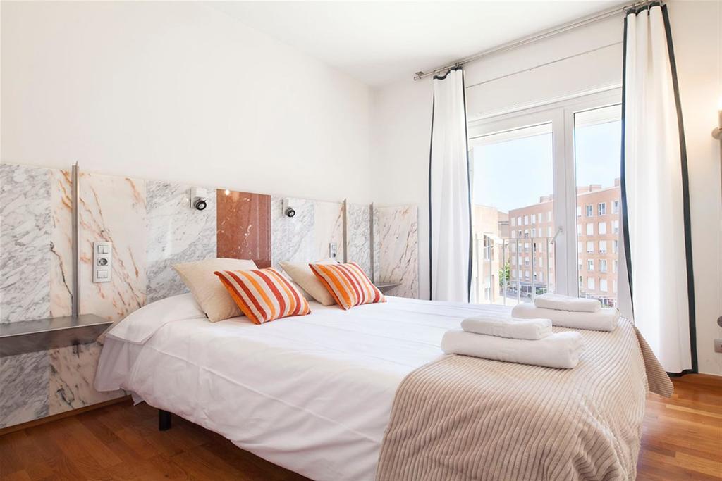 Stay U-Nique Apartments Salvador Espriu Барселона Стая снимка